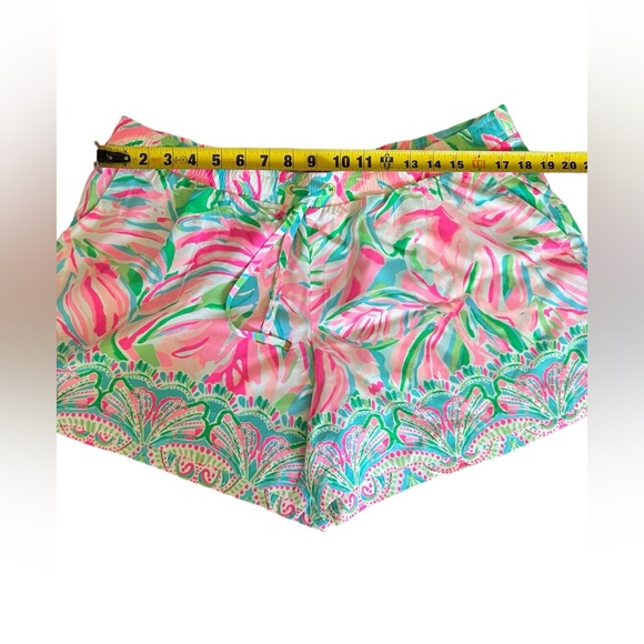 Lilly Pulitzer BUNDLE  "Katia" Fished my wish print & Croc my World. Shorts XL - Picture 11 of 12